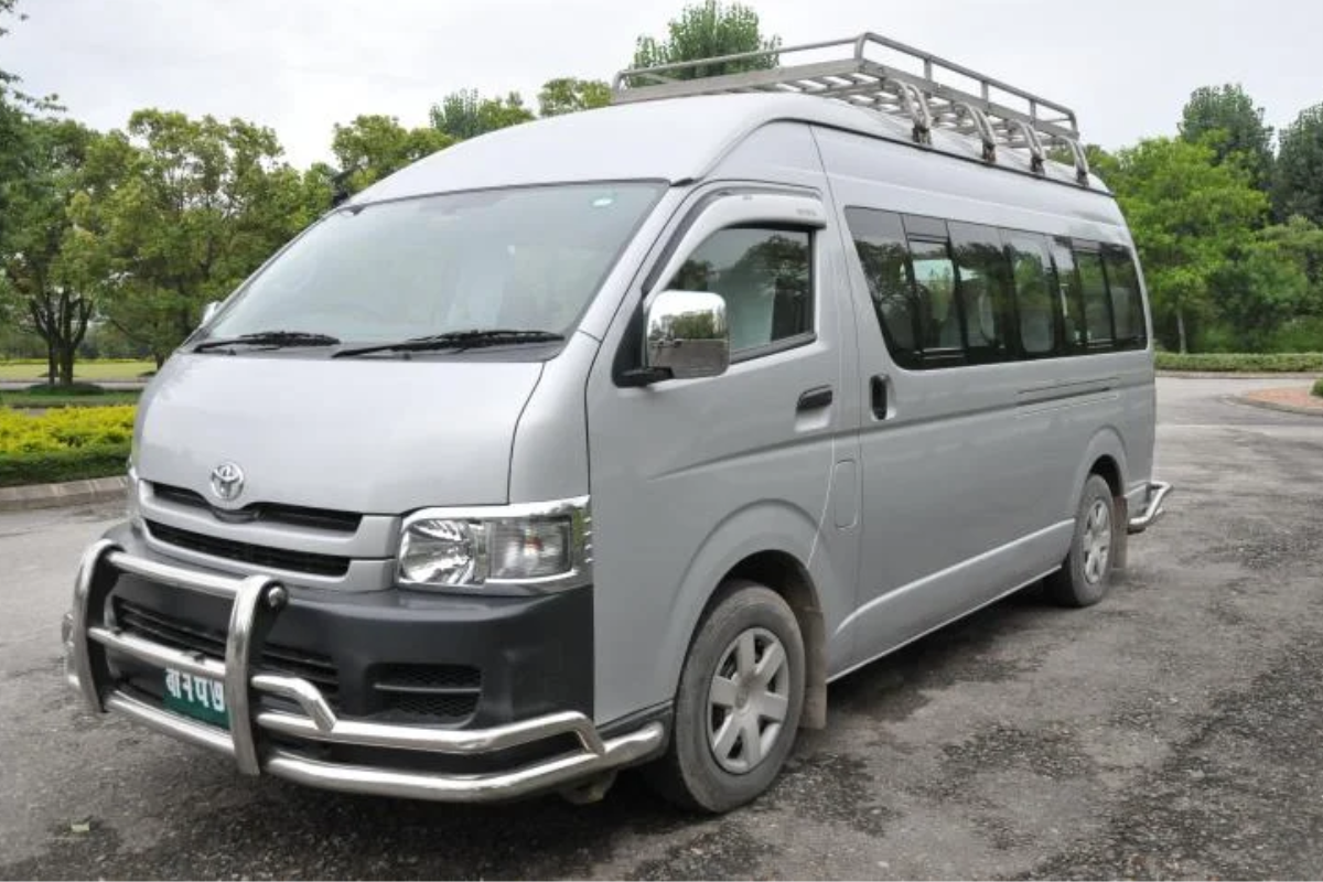 Hiace Rental Service