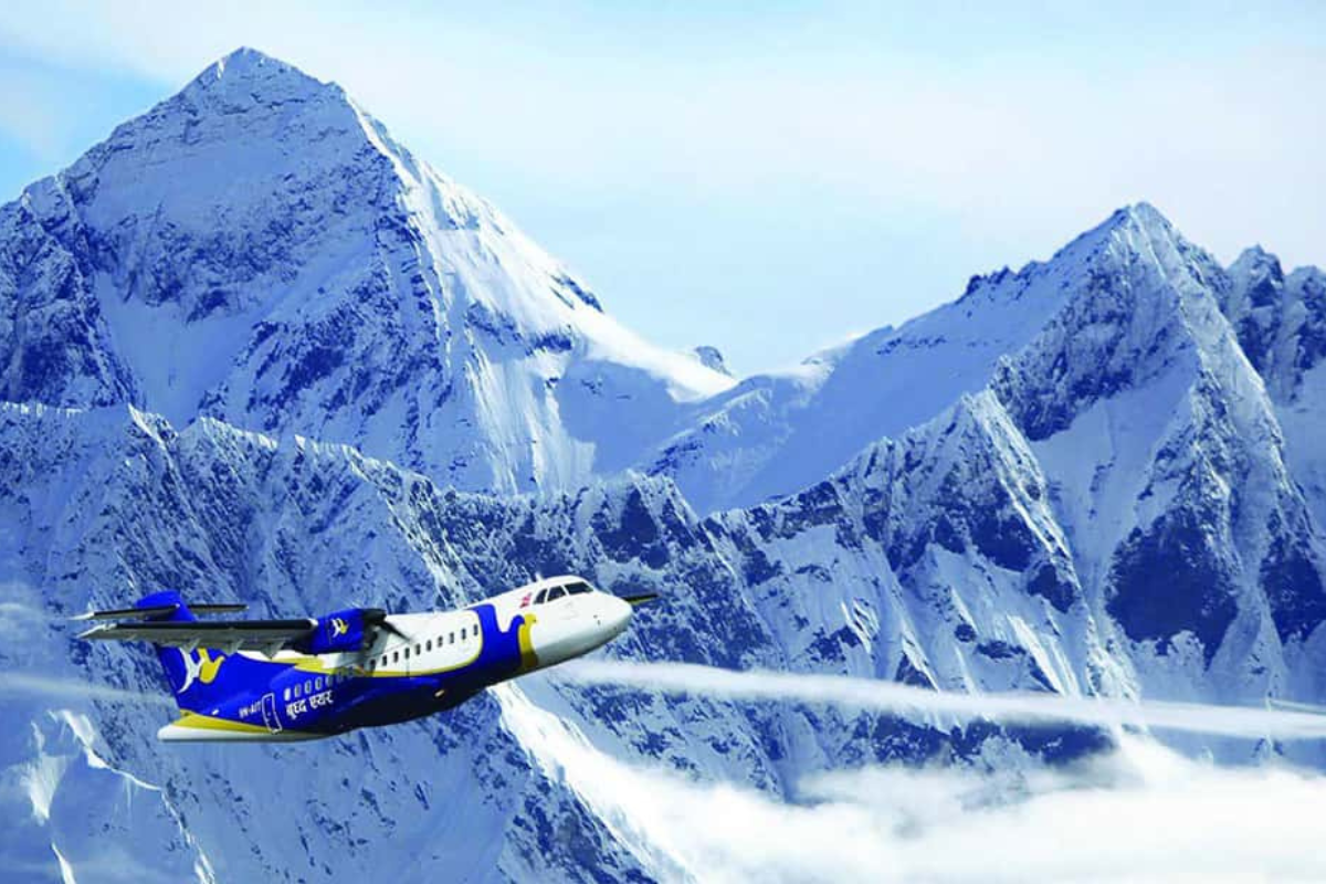 everst mountain flight